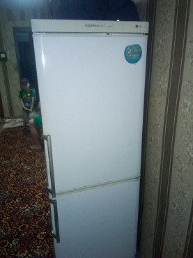 продам холодильник в идеальном состоянии! Семей