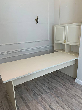 Продам стол со встроенным шкафом, подойдет для стойки администратора Алматы