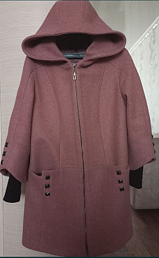 Женское демисезонное пальто. Павлодар