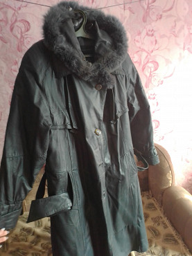 продам зимнее-кожанное пальто Павлодар