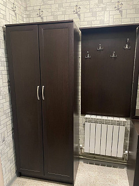 Продаю комплект мебели в прихожую (шкаф, тумба с зеркалом, вешалка) Алматы