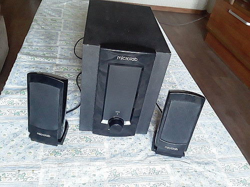 Продам MICROLAB M-310 сабвуфер с усилителем и двумя колонками. Выходная мощность 30 в. В отличном Усть-Каменогорск