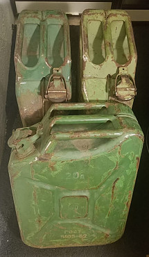 «Советские металлические канистры 20 л (армейские) — 3 шт — живые, не текут» Атбасар