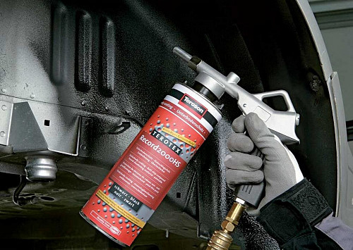 Антикоррозийная обработка днища, порогов, дверей авто. Данную процедуру желательно делать на новом Караганда