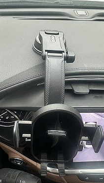 Штатив в машину для телефона Астана