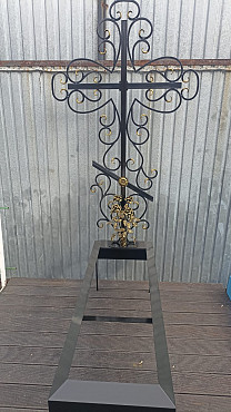 Ритуальные кресты оградки цветники Алматы