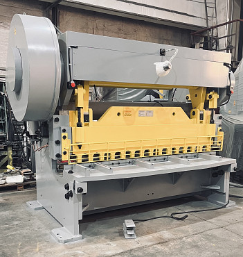 Гильотинные ножницы (гильотина) НГ16 16х2000 Актобе