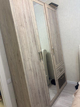 Шкаф трех дверный спальний продам Караганда