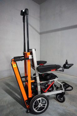 Лестничный гусеничный подьёмник с электрическим креслом Костанай